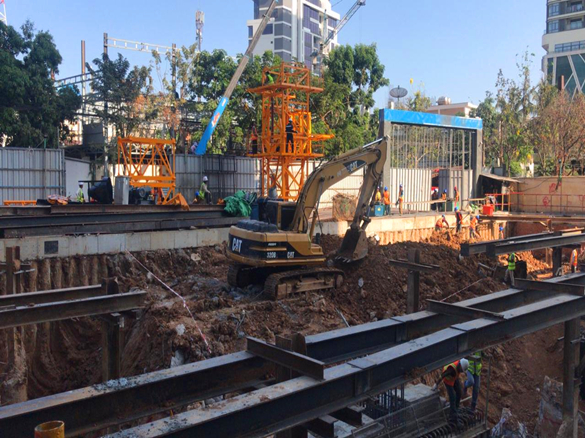 tower crane installation instalación de grúa torre