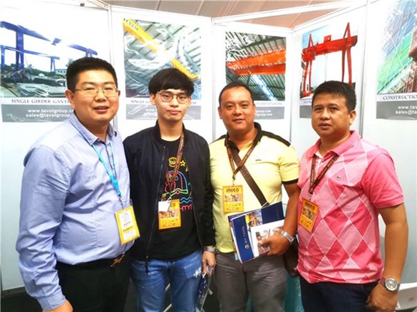 on the fair3_副本 en la feria3_ 副本