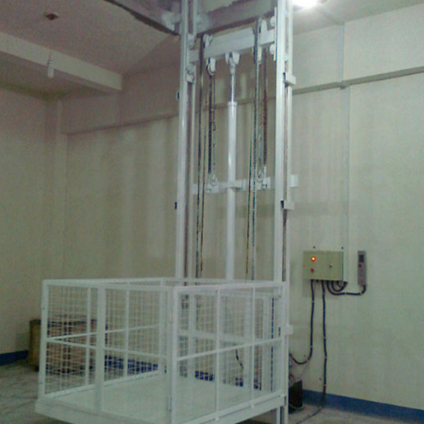 Elevador de carga pequeña para exteriores de dos pisos para almacén