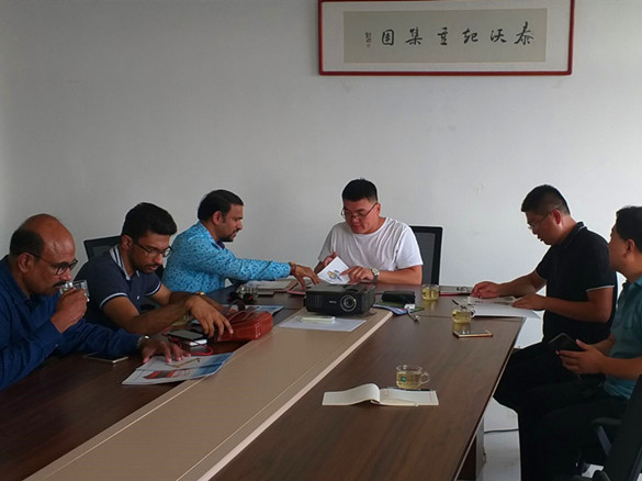 reuni&oacute;n de la gr&uacute;a de p&oacute;rtico