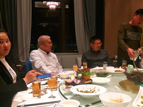 dinnar con cliente filipino