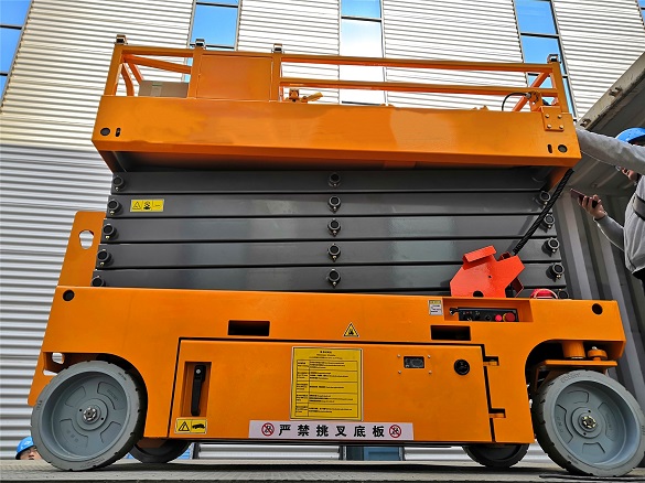 Plataforma de tijera autopropulsada