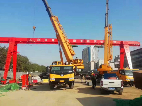 gr&uacute;a p&oacute;rtico