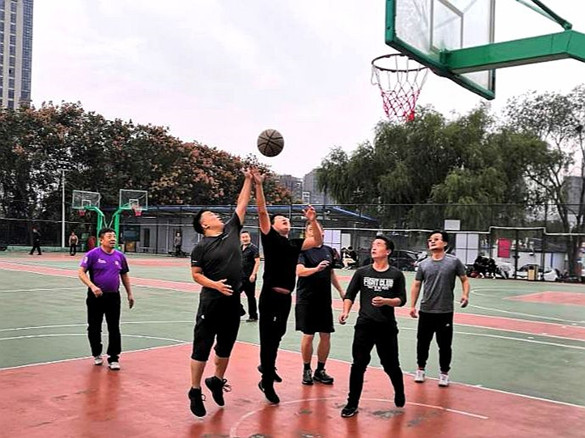 Equipo de baloncesto Tavol