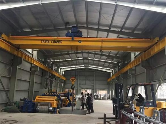 Gr&uacute;a a&eacute;rea