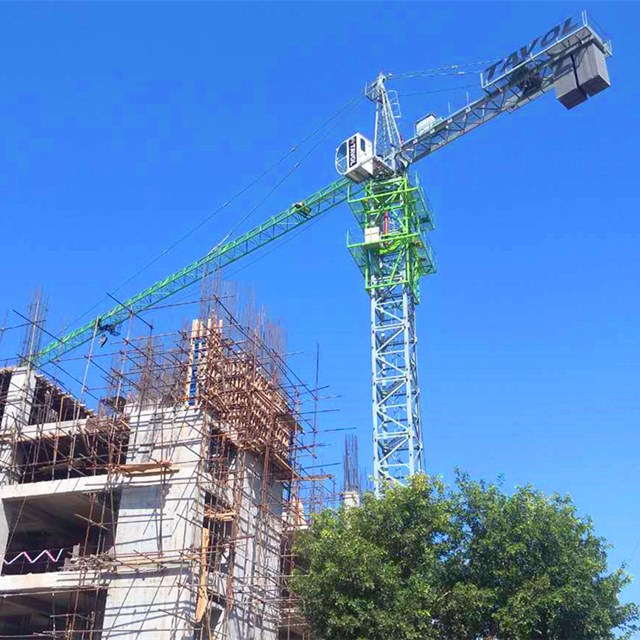 gr&uacute;a torre en pakist&aacute;n