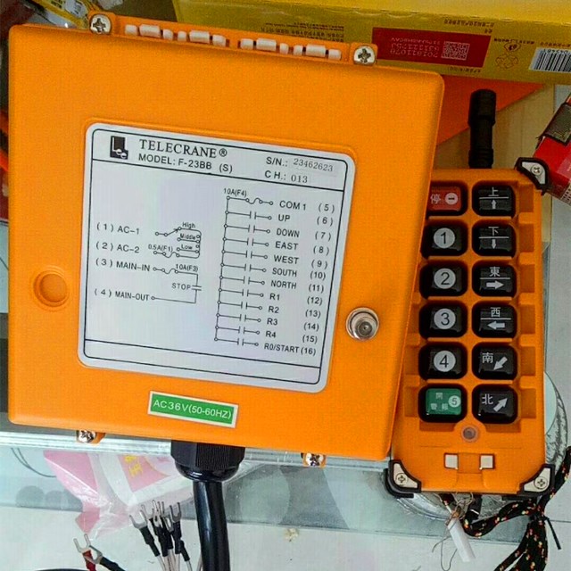 control remoto de gr&uacute;a