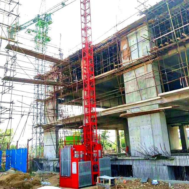SC200/200 2000kg 33m/min Polipasto de construcción para pasajeros y materiales - Grupo Tavol