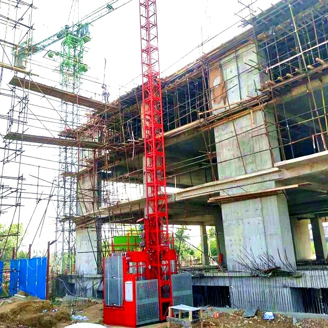SC200/200 2000kg 33m/min Polipasto de construcción para pasajeros y materiales - Grupo Tavol