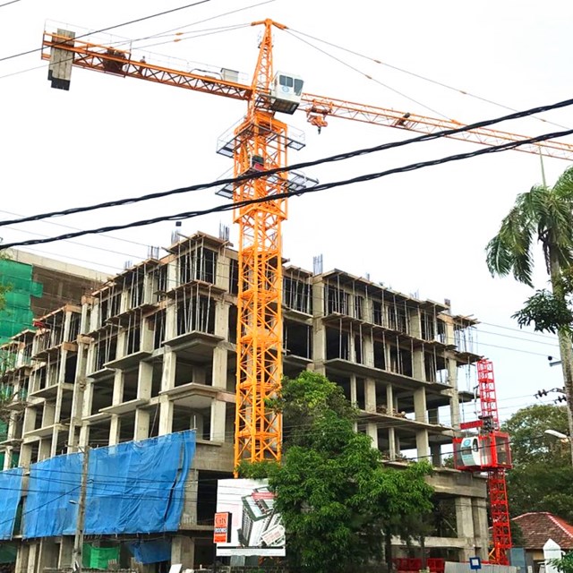 gr&uacute;a de construcci&oacute;n