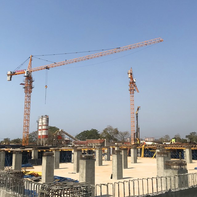 gr&uacute;a torre potain