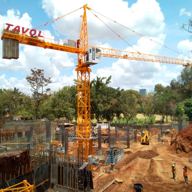 construcci&oacute;n de gr&uacute;a torre