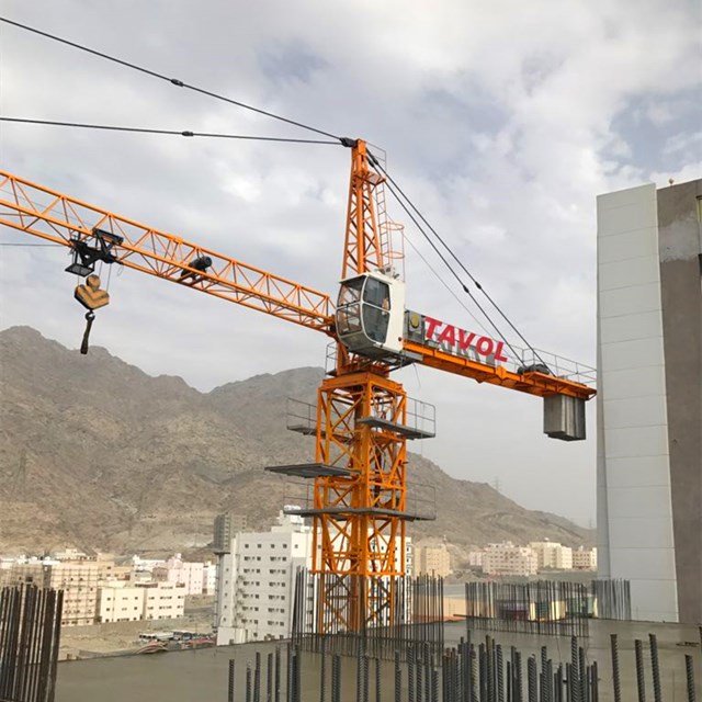 gr&uacute;a torre en arabia saudita