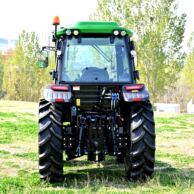 Tractor de ruedas 4x4 de 80 CV TL804 - Grupo Tavol
